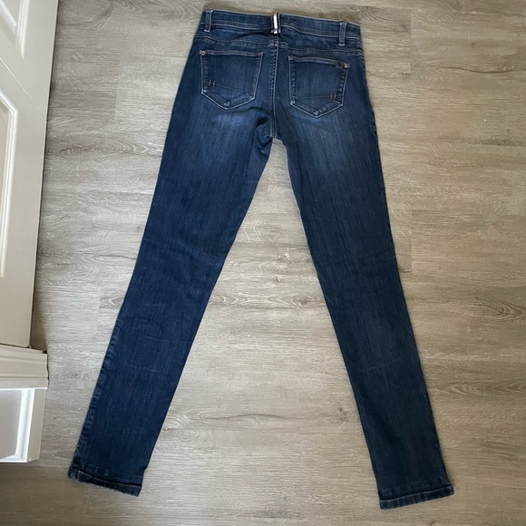 LL Bean women’s Performance stretch jeans, low rise, size 2 - Picture 2 of 8